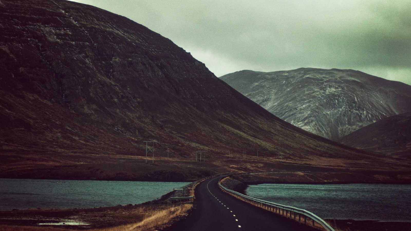 تمكين الشباب